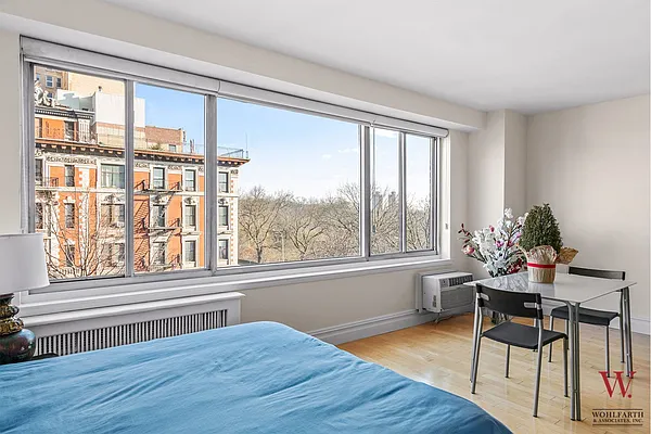 Sold by Wohlfarth & Associates Inc | media 2