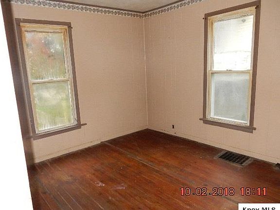 5th image of 435 Clarendon St