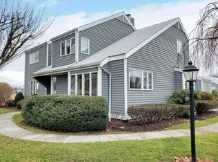 150 Salt Meadow Rd UNIT 150, Fairfield, CT 06824