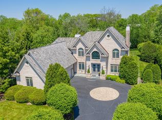 1160 Longmeadow Ln, Lake Forest, IL 60045