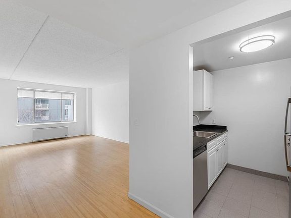 5th image of 1955 1st Ave APT 510