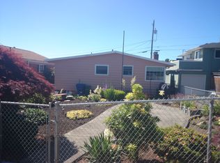 2422 W Lynn St, Seattle, WA 98199