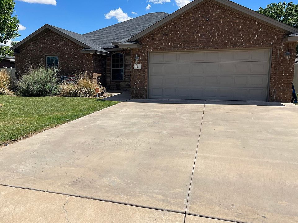 1st image of 121 Mariposa Dr