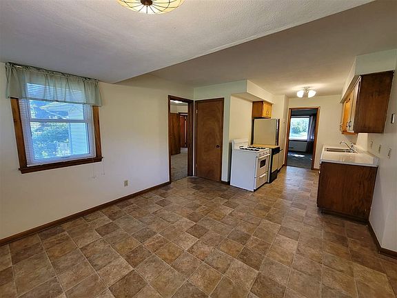 4th image of 2309 Nevada Cir