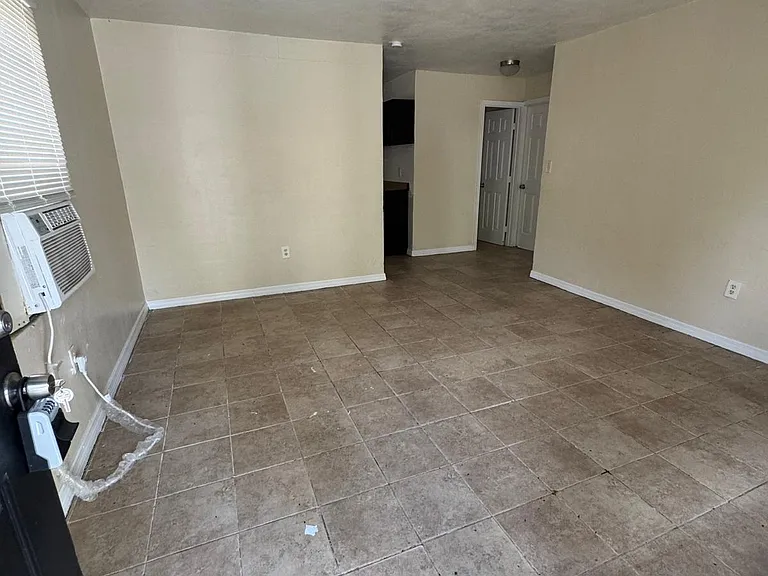 1209 Polk St — Photo 13