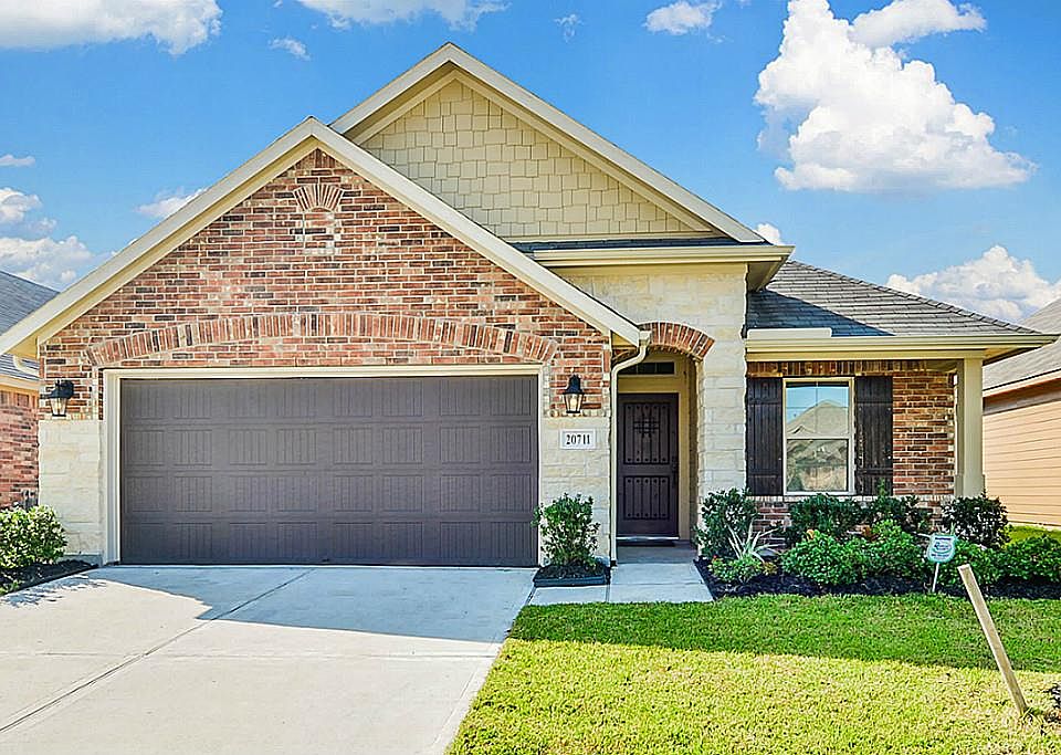 1st image of 20711 Winghaven Dr