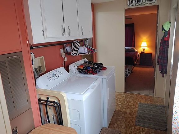5th image of 1004 NE 72nd St