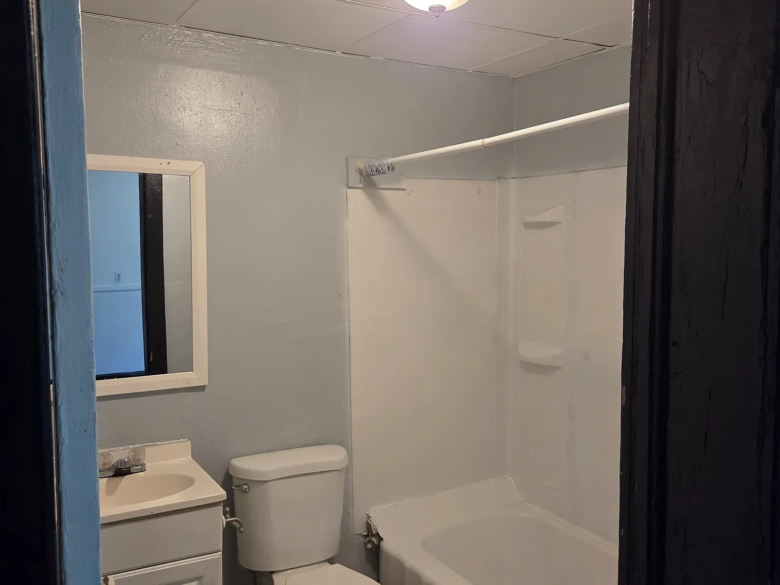 2 bed, $900 — Photo 2