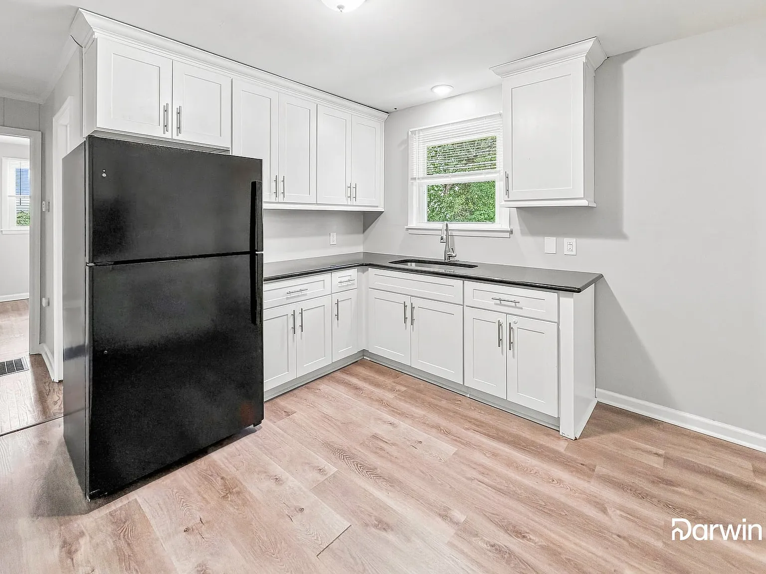 4 bed, 2.0 bath, 1500 sqft, $2,475 — Photo 2