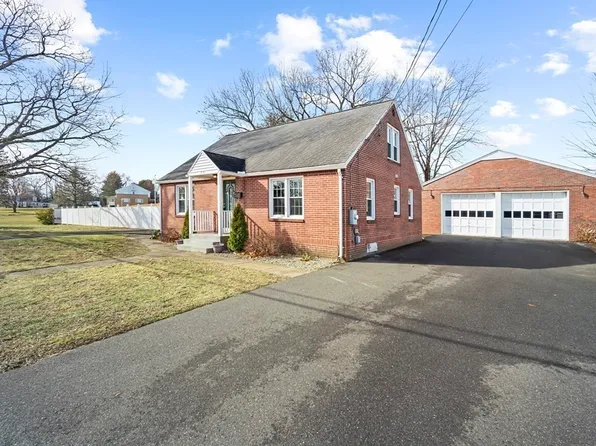 319 Sewall St, Ludlow, MA 01056