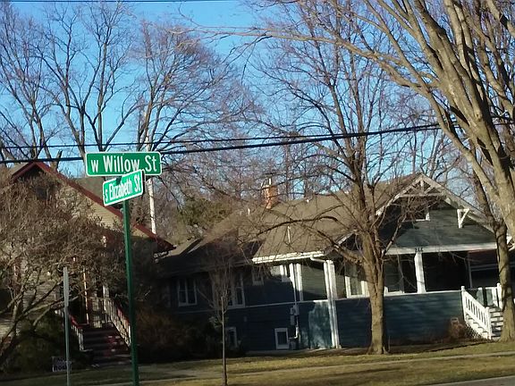 5th image of 234 W Willow St