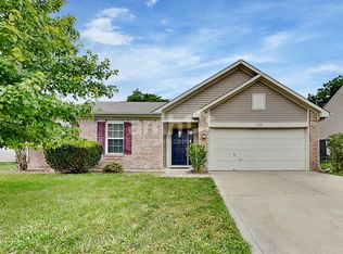 3142 Limber Pine Dr, Whiteland, IN 46184
