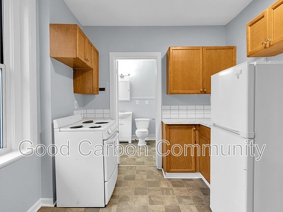 5th image of 131 Allen St APT 7