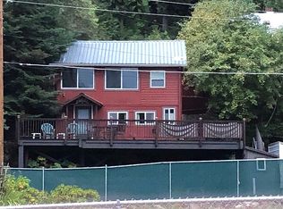 11707 N Honeymoon Bay Rd, Newman Lake, WA 99025
