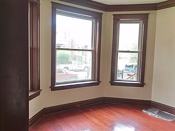3rd image of 4153 W Kamerling Ave