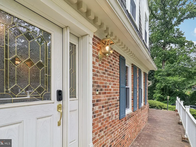 7518 Old Dominion Dr — Photo 5