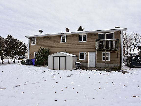 5th image of 31 Sherri Dr