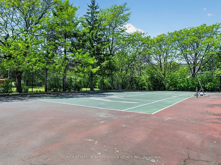 150 Neptune Dr #304 — Photo 25