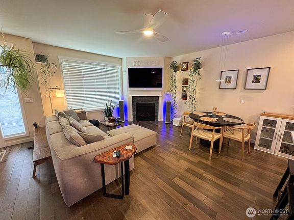 4th image of 4216 Ambrosia Lane