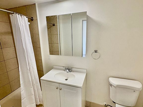 5th image of 2754 Hermosa Ave #6