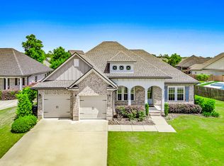501 Meadow Lake Dr, Freeport, FL 32439