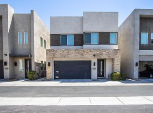 1561 N 69th Pl, Scottsdale, AZ 85257