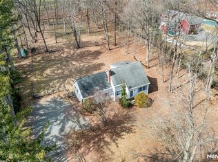 61 W Saddle River Rd, Saddle River, NJ 07458