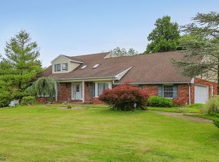 7 Ellsworth Dr, Warren, NJ 07059