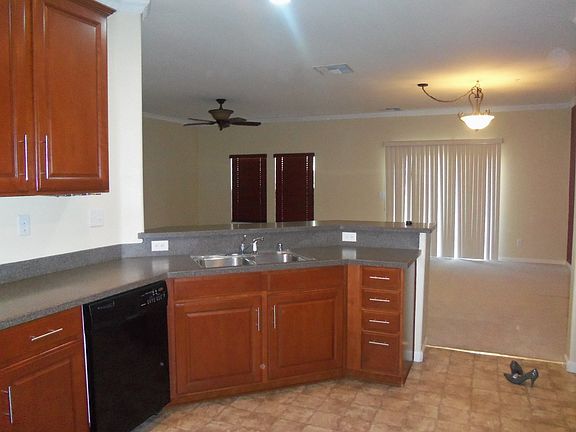5th image of 3301 N Park Dr Unit 1215