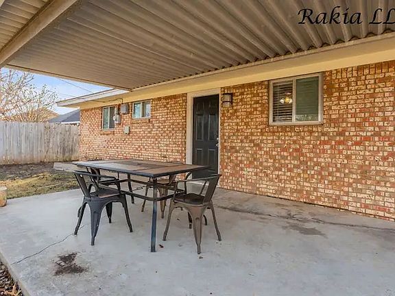 3rd image of 1925 Lanesboro Dr