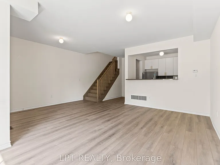 110 Grew Blvd #Townhouse 05 — Photo 14