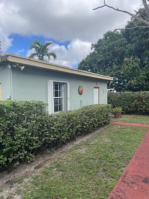 1st image of 1435 NW 29th Ave