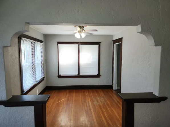 7632 Santa Monica Ave, Saint Louis, MO 63121