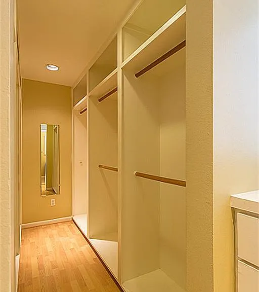 2349 Albans Rd — Photo 13