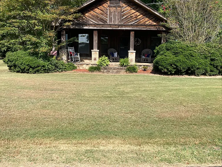 355 Liberty Rd — Photo 2
