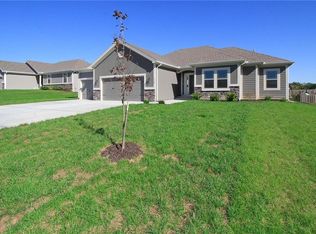 3712 NE 90th St, Kansas City, MO 64156
