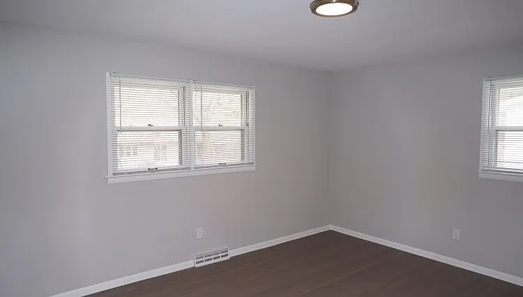 222 S Whitney Way — Photo 12