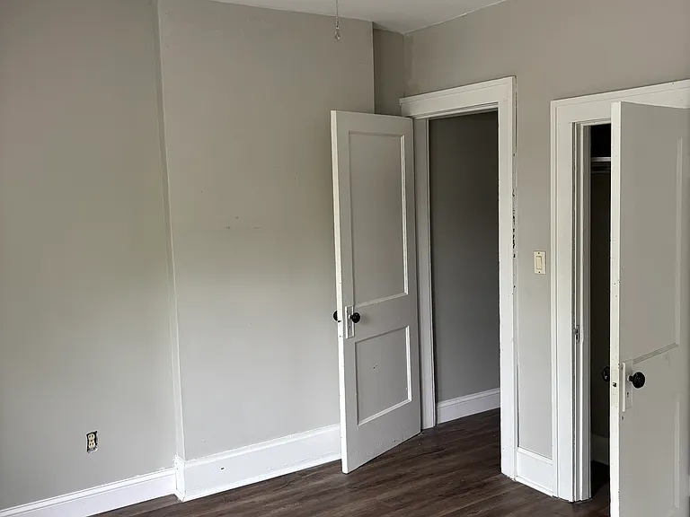 206 E Blake Ave — Photo 16