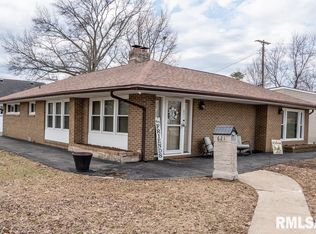 621 N 9th St, Herrin, IL 62948