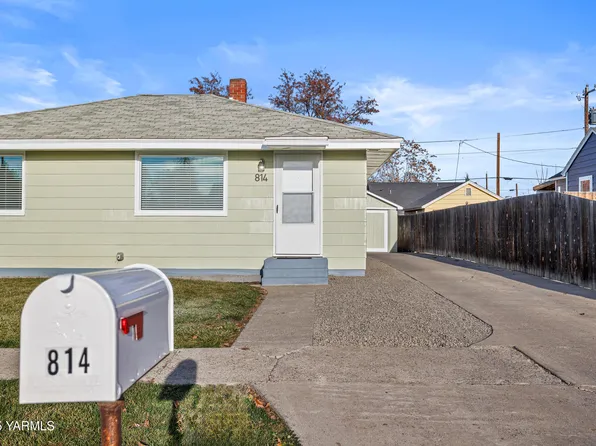 814 Adams Ave, Toppenish, WA 98948