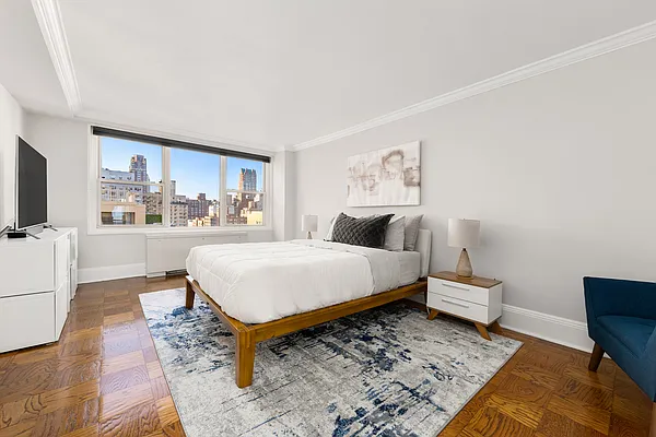 Sold by Compass | media 7