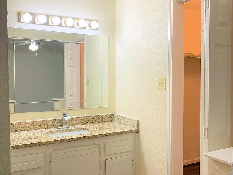 803 Dogwood St — Photo 15