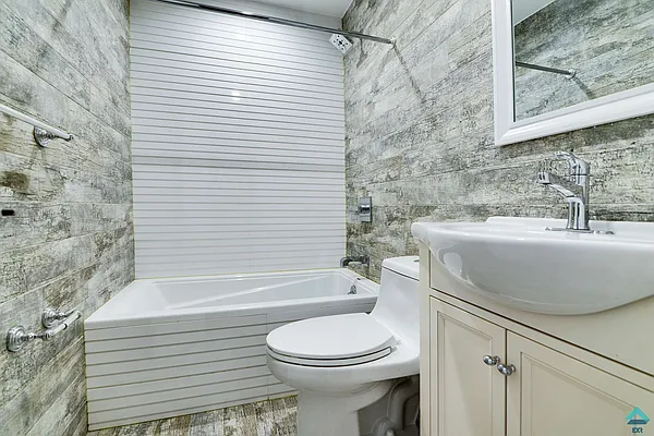 Rented by EXR | media 2