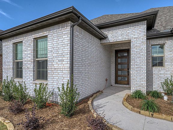 2nd image of 2813 Dolomite Dr