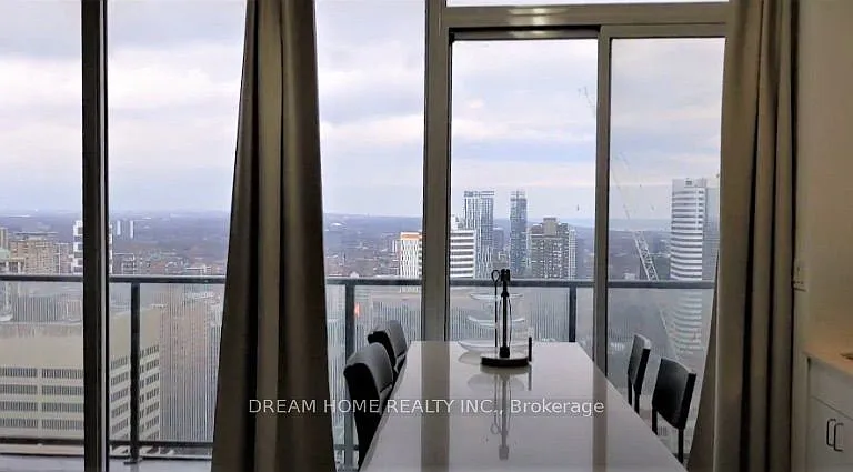 426 University Ave #Penthouse 310 — Photo 1
