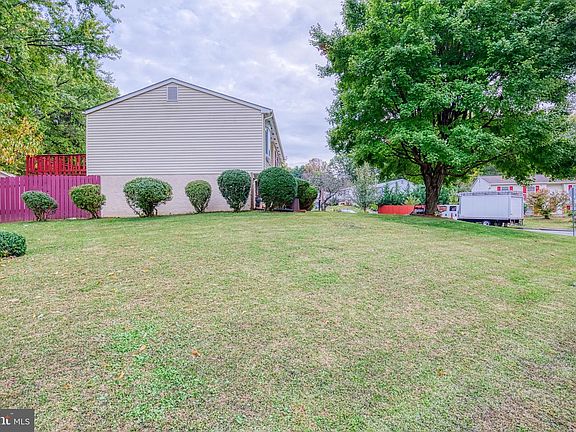4th image of 5581 Saint Charles Dr