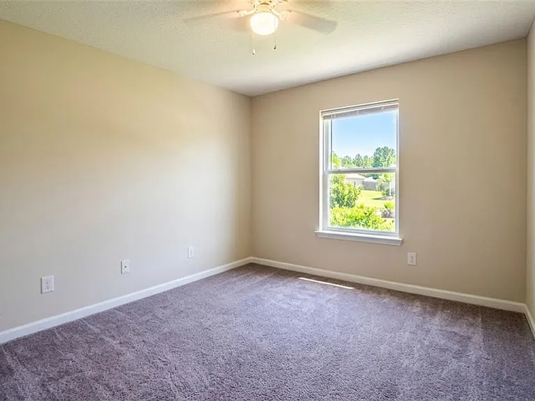 147 Northdale Pl — Photo 11