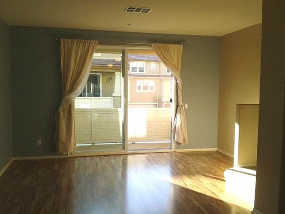 3rd image of 16911 Bixby St Unit 40