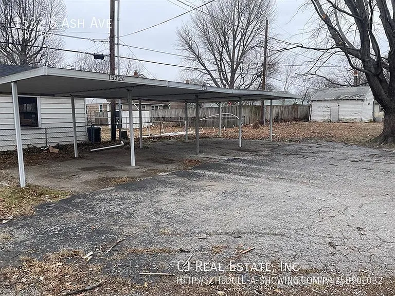 1532 S Ash Ave — Photo 6
