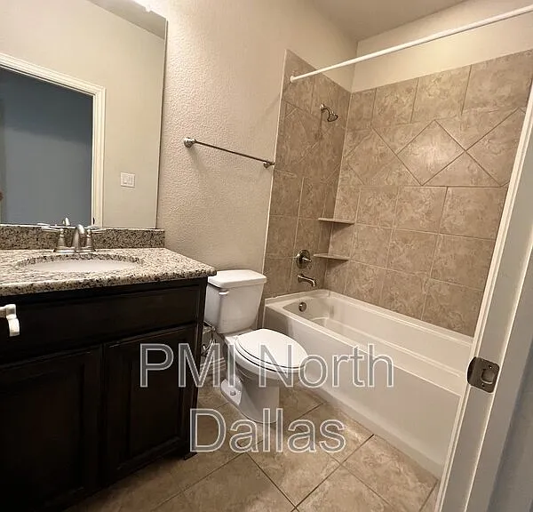 532 S Greenville Ave — Photo 7